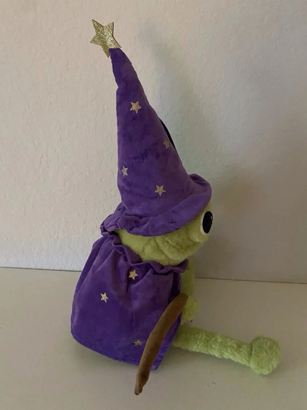 Moonlight Manor Frog Wizard With Hat & Wand Plush Green/Purple Halloween VIRAL - Picture 7 of 11